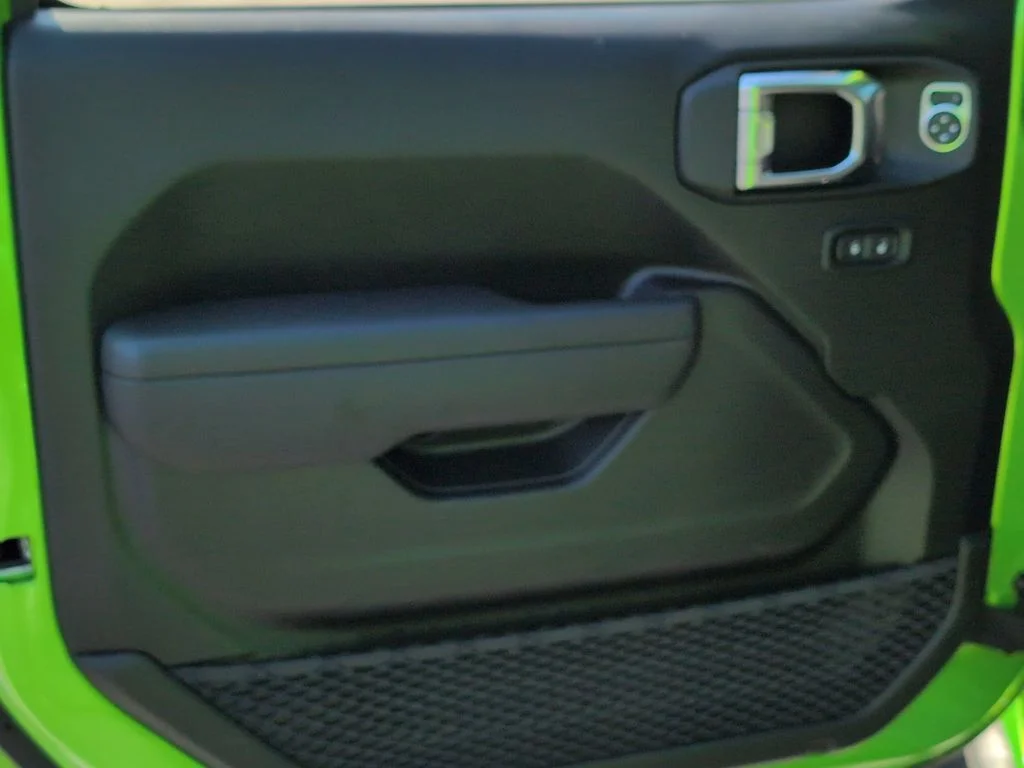 2026 Jeep Wrangler 2-Door Rubicon - Photo 13