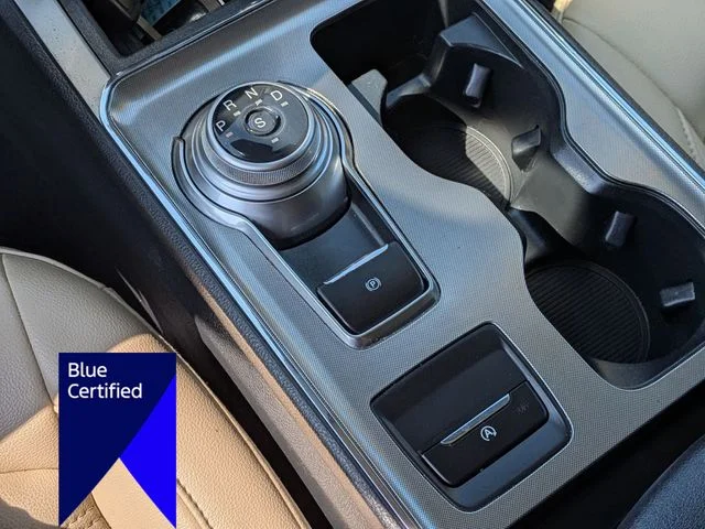 Used 2022 Black Ford SEL image 23