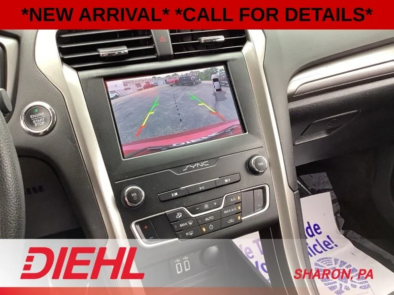 Used 2020 Red Ford SE image 24