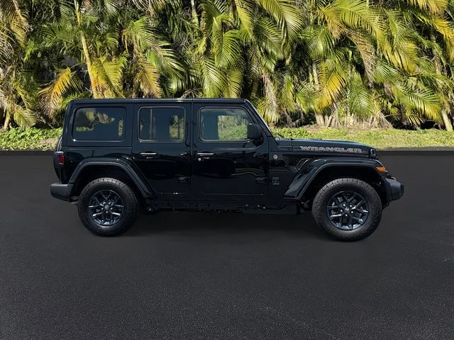 New 2026 Black Clear-Coat Exterior Paint Jeep 85th Anniversary Edition image 3