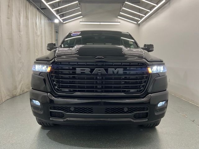 New 2026 Diamond Black Crystal Pearl-Coat Exterior Paint RAM Laramie image 3