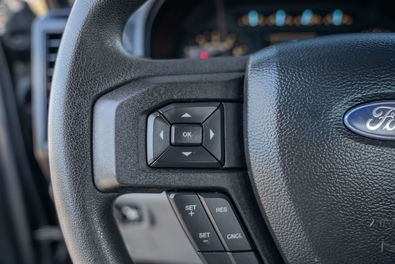 Used 2019 Gray Ford XL image 25