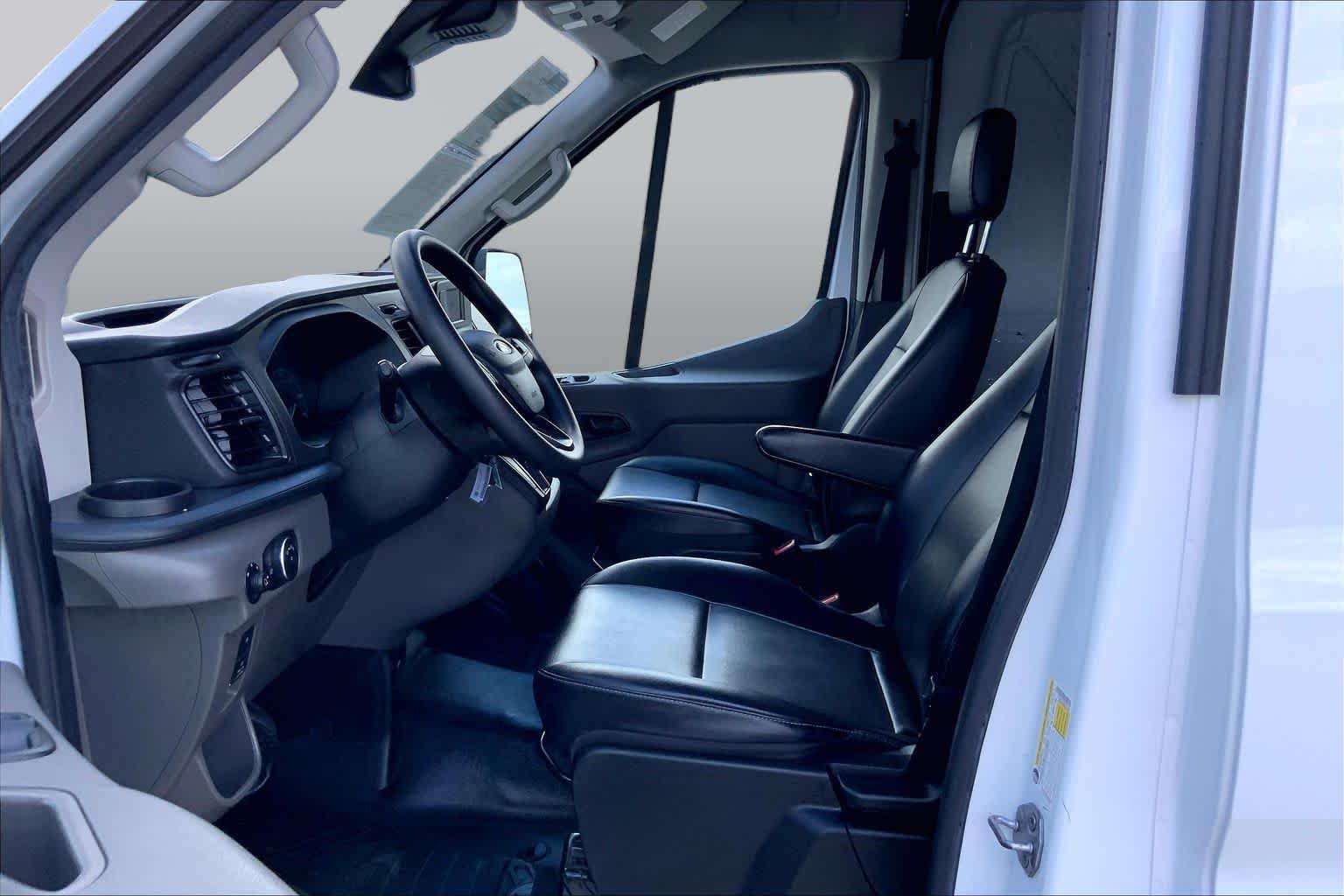 Used 2024 Oxford White Ford  image 8