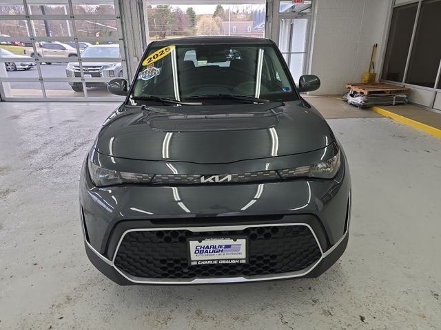Used 2025  Kia LX image 8