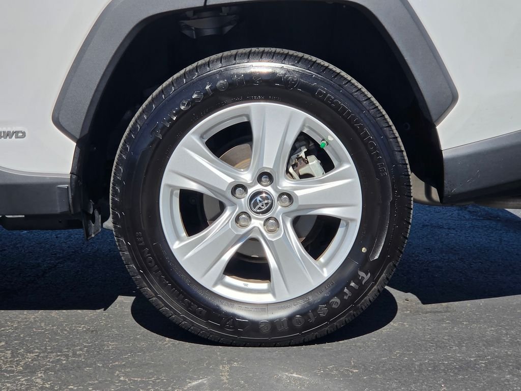 Used 2021 White Toyota LE image 12