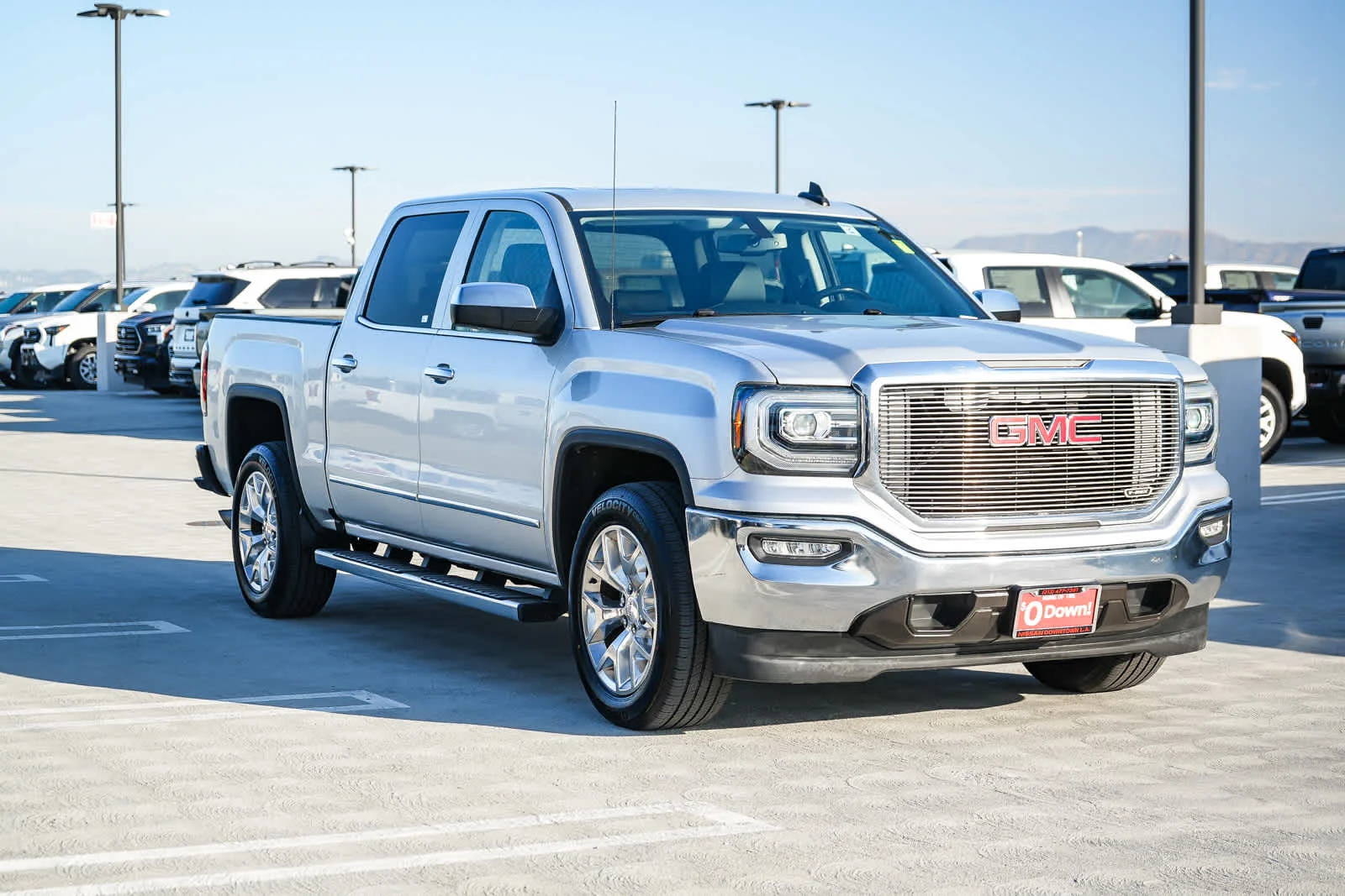 Used 2016 Quicksilver Metallic GMC SLT image 3