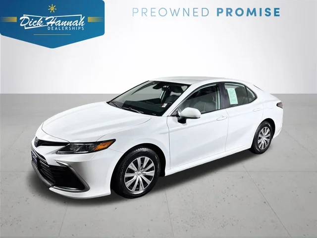 2022 Toyota Camry Hybrid LE