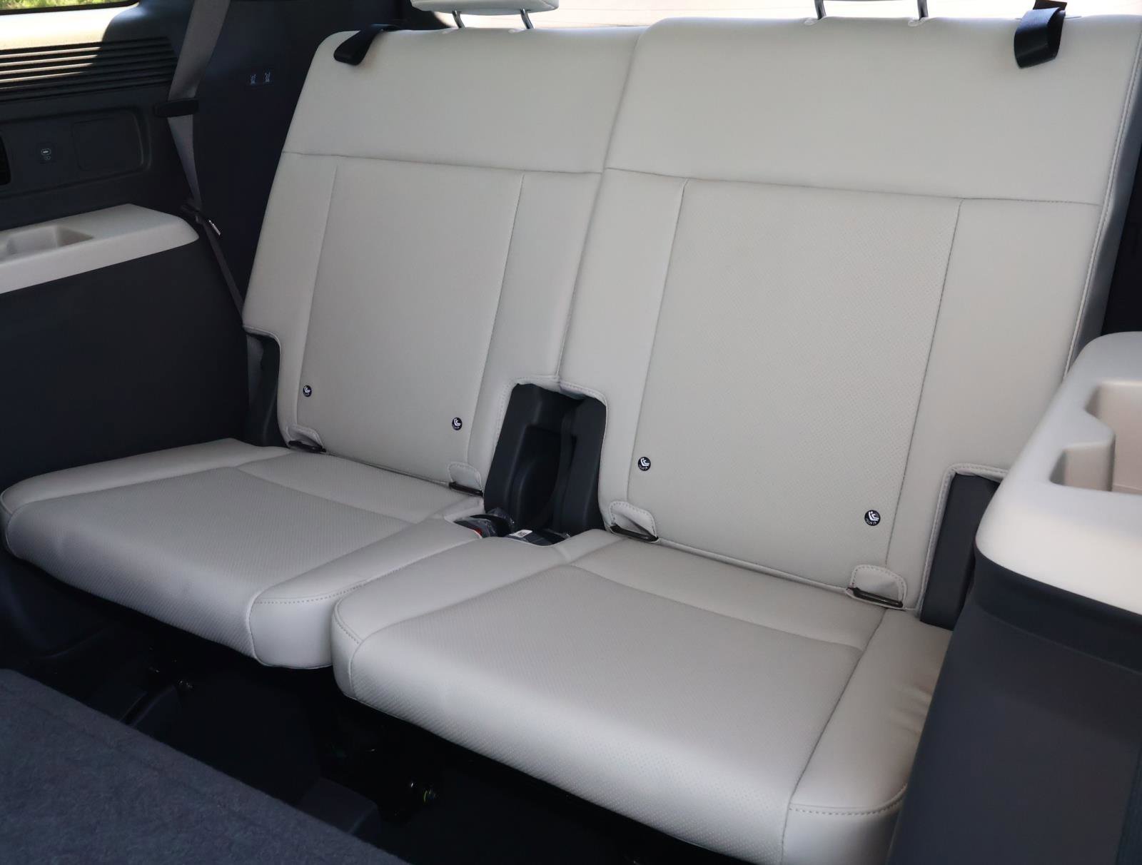 Certified Used 2026 Hampton Gray Hyundai SEL image 19