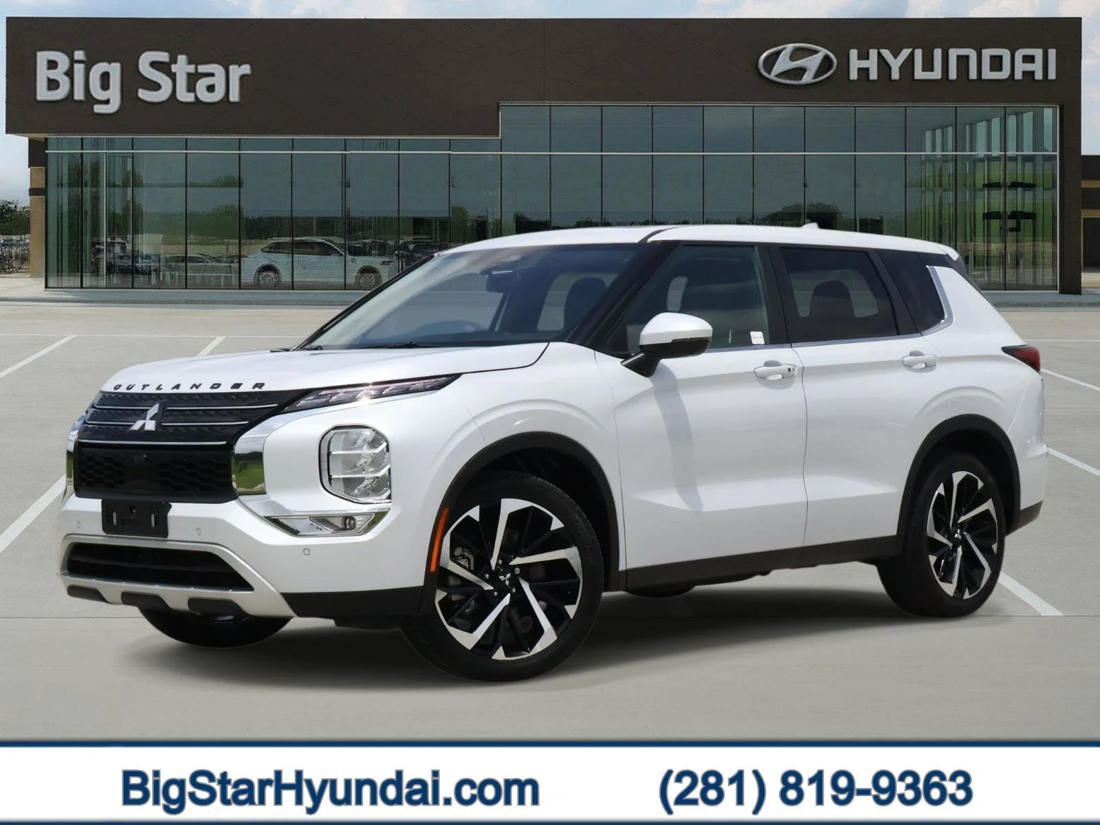 2024 Mitsubishi Outlander SE 2WD's photo