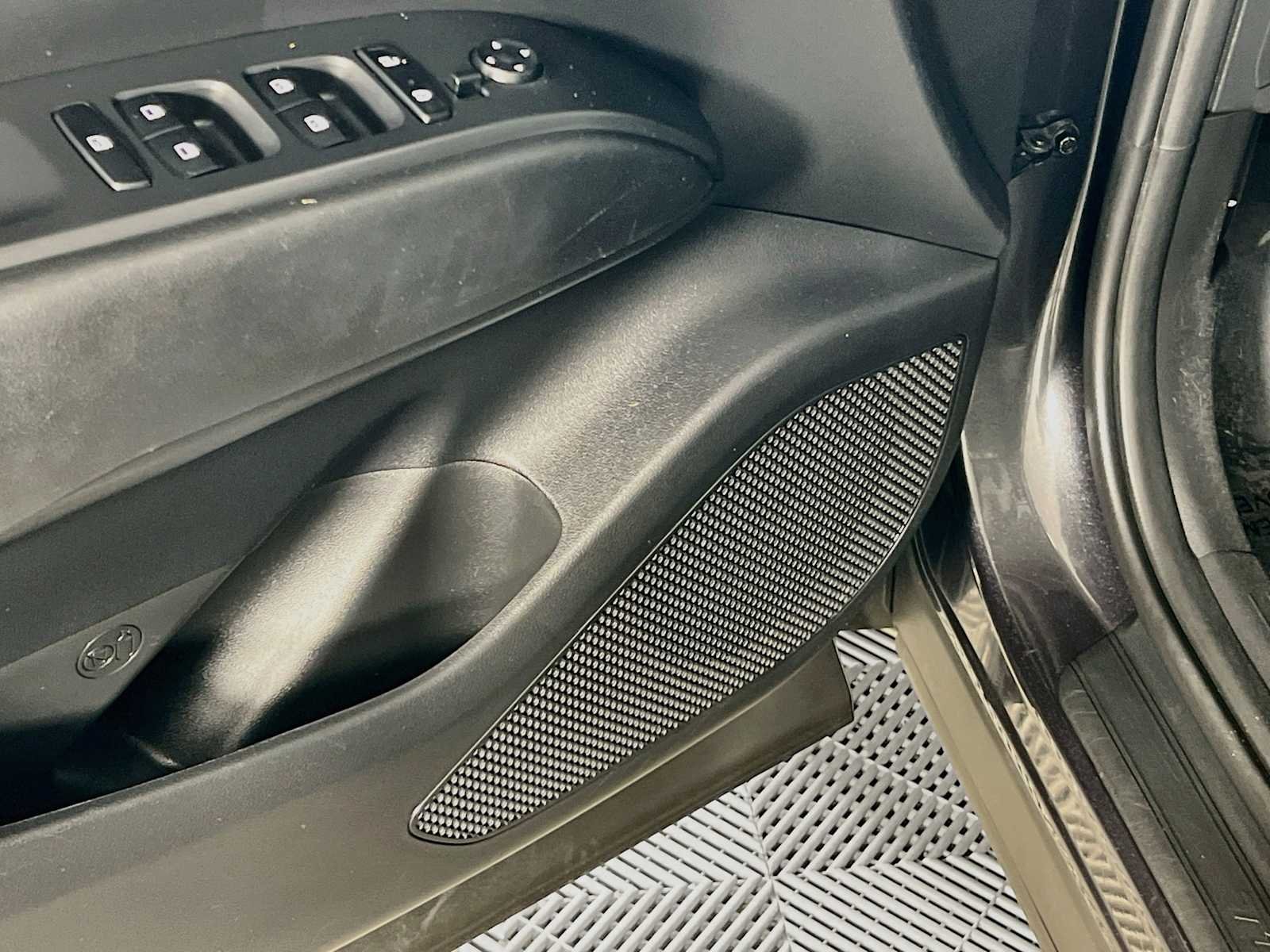 Certified Used 2023 Portofino Gray Hyundai SEL image 19