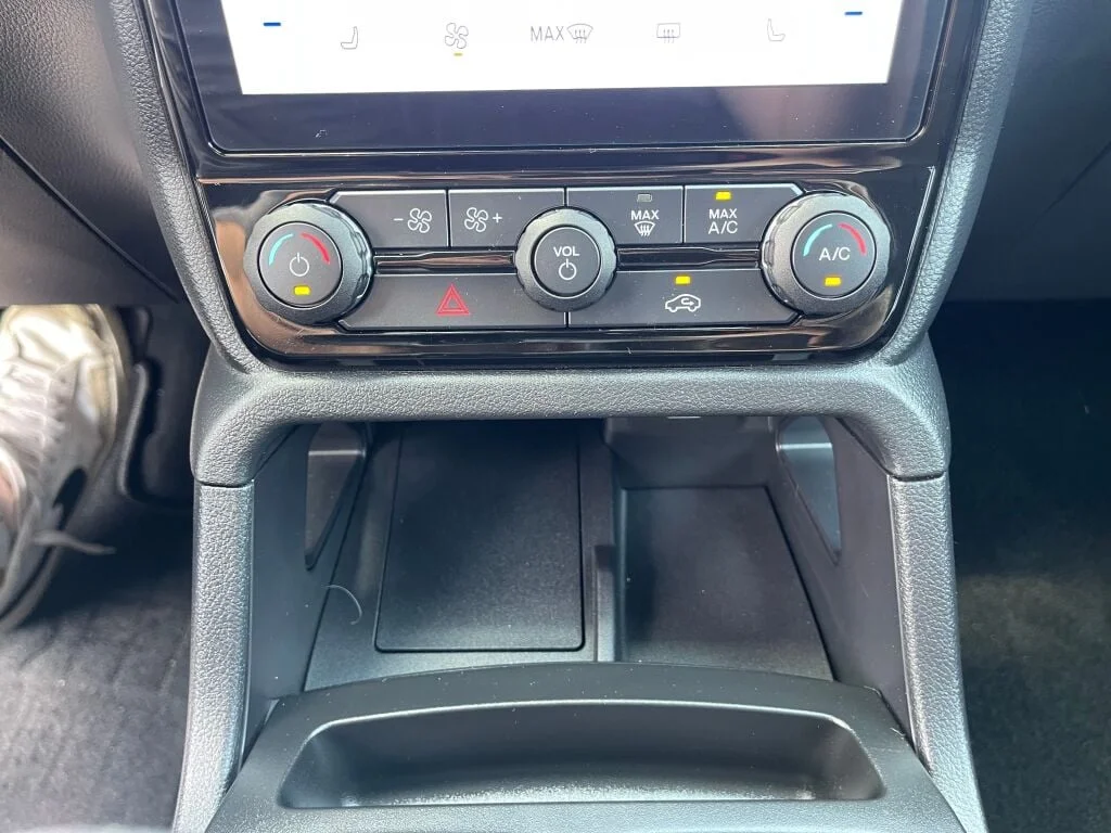 Used 2025 Shadow Black Ford XLT image 13