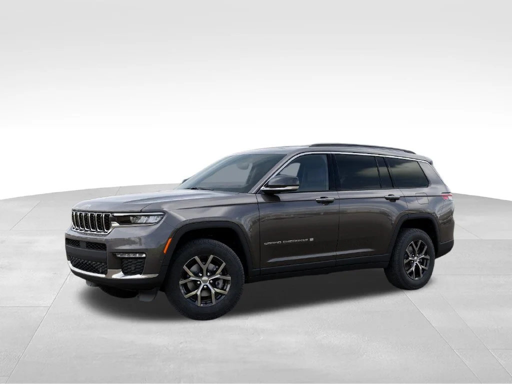 Used 2025 Gray Jeep Limited image 2