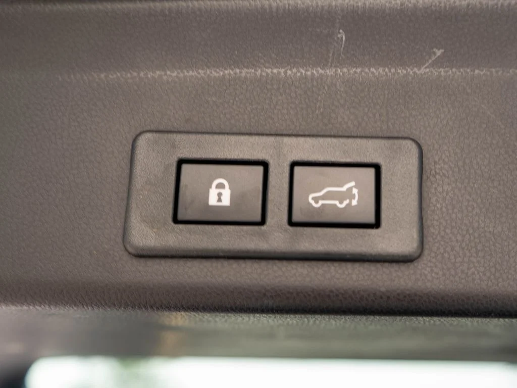 Used 2023 White Subaru Onyx Edition image 35