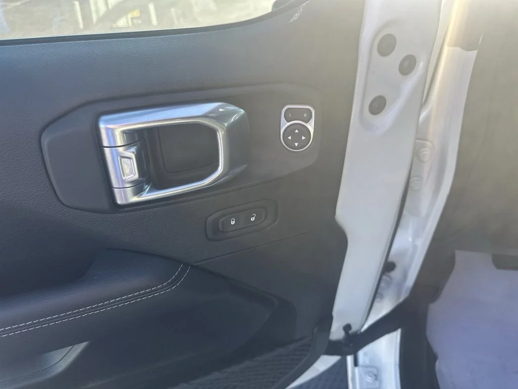 Used 2022 White Jeep Unlimited Sahara 4xe image 19