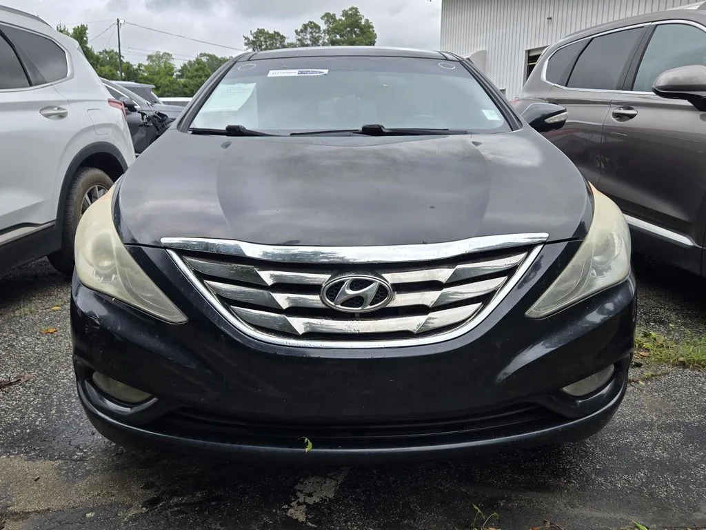 Used 2013 Black Hyundai Limited image 6