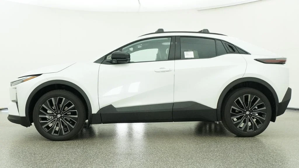 New 2026 Wind Chill Pearl Toyota XSE image 41