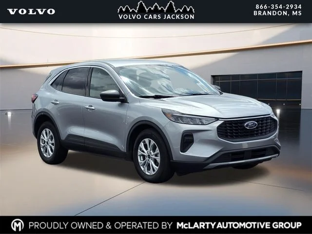 Used 2023 Silver Ford Active image 1