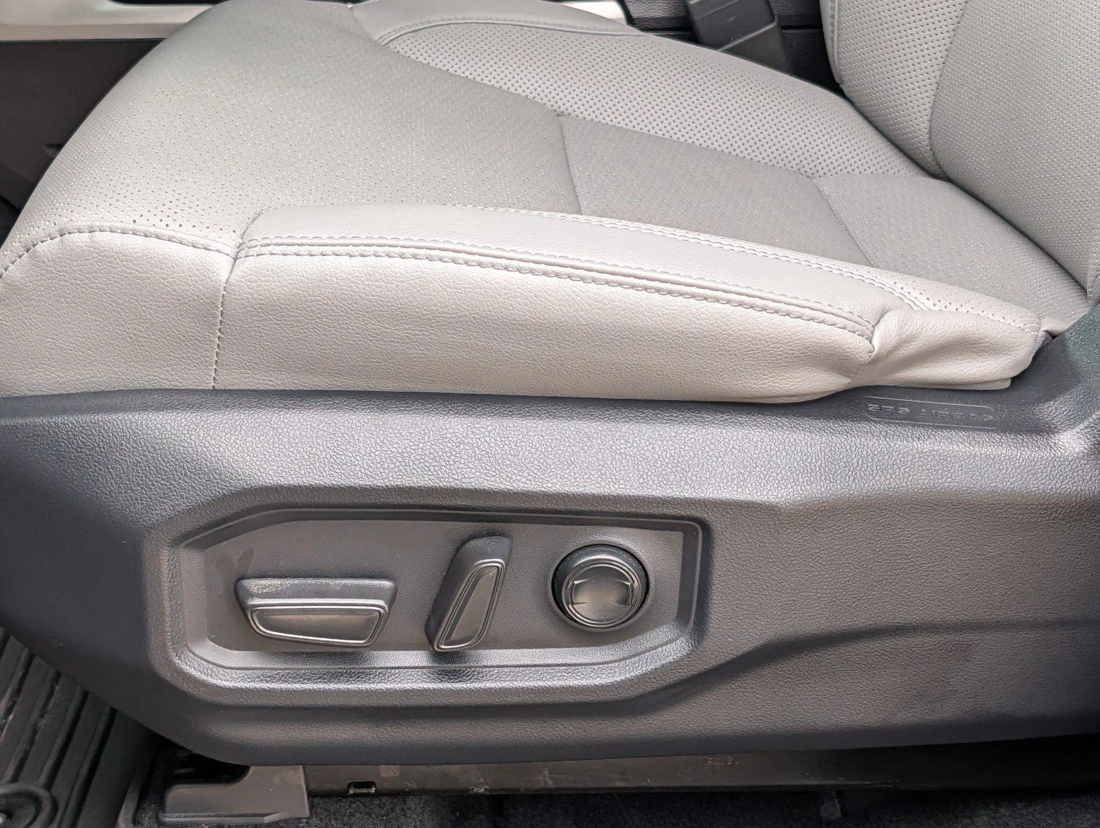 Used 2025 Lunar Rock Toyota Limited image 14
