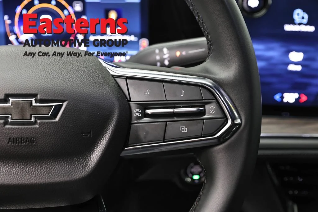 Used 2025 Black Chevrolet Z71 image 16