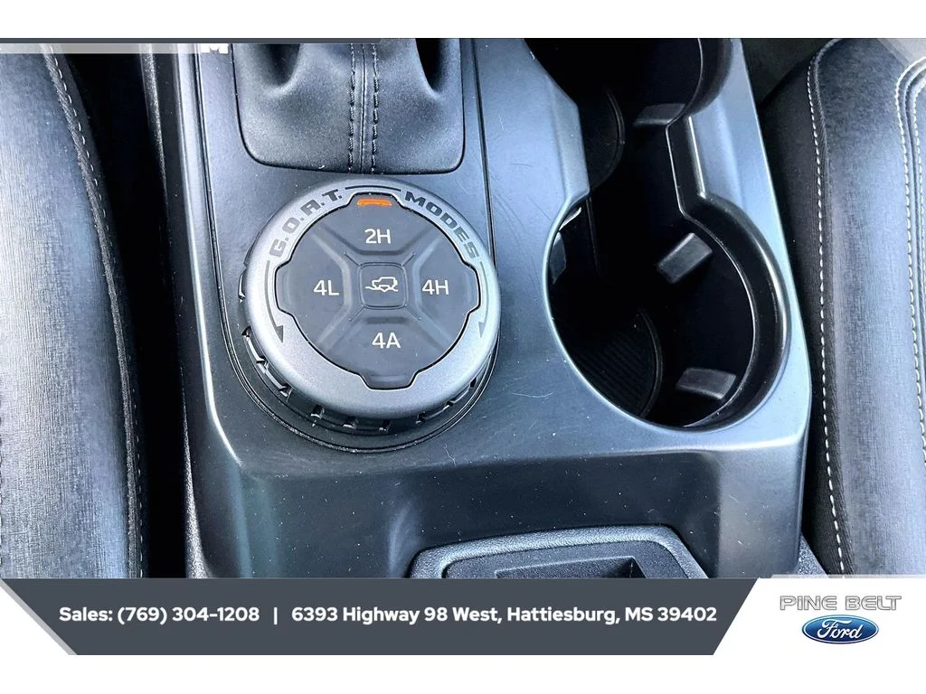 Used 2025 GRAY Ford Badlands image 23