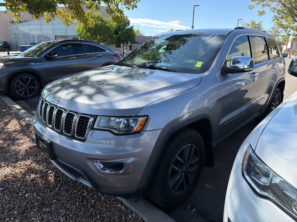 Used 2017 Billet Silver Metallic Clearcoat Jeep Limited image 1