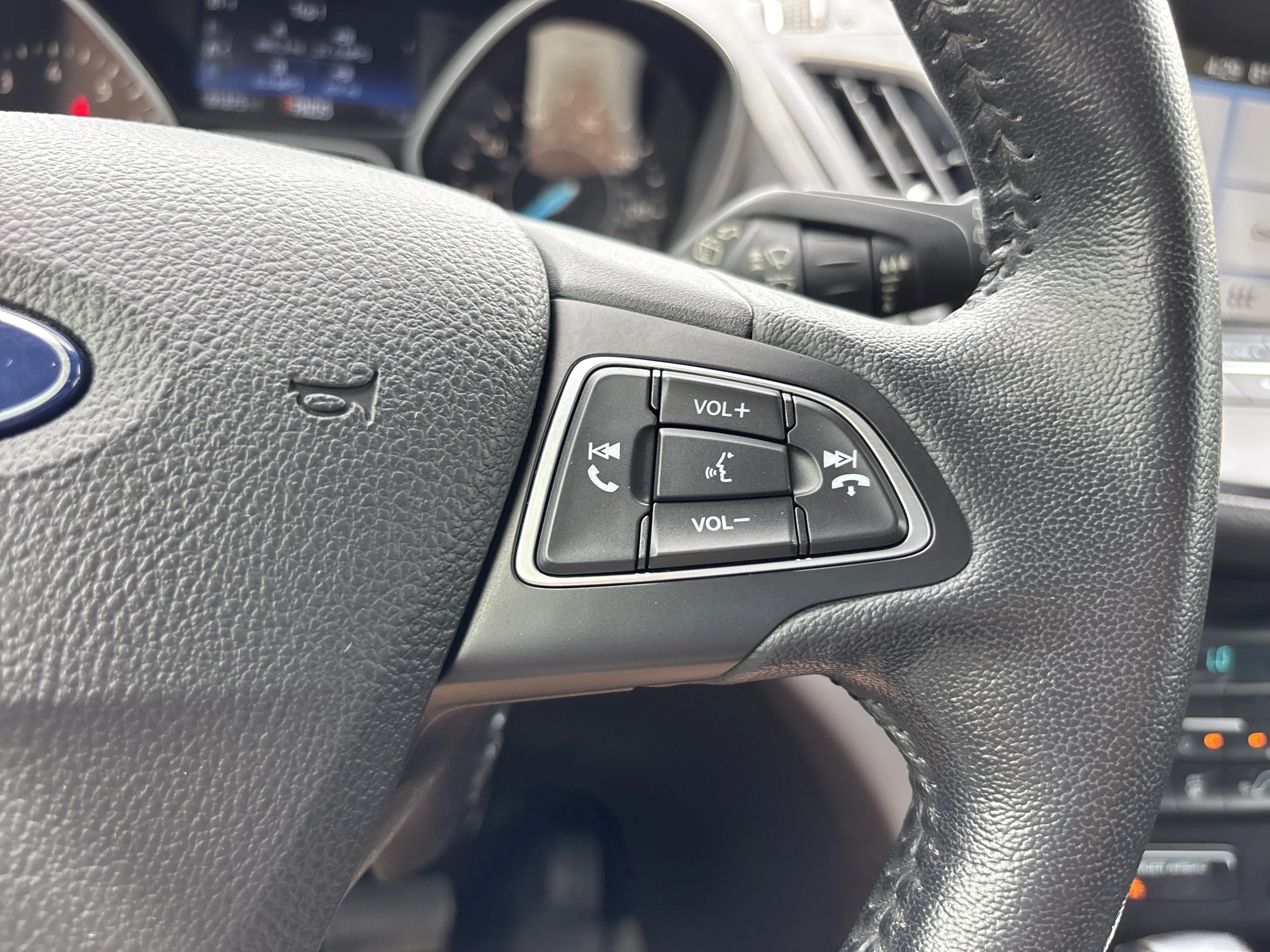 Used 2019 Ingot Silver Metallic Ford SEL image 28