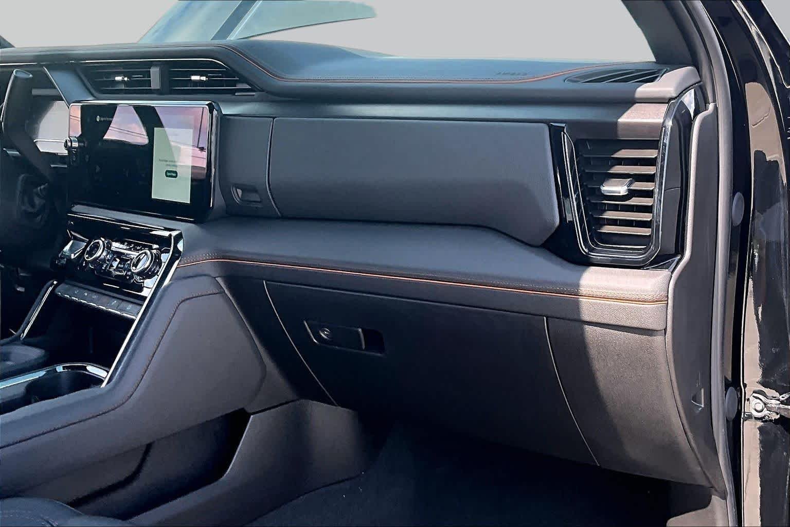 Used 2025 Onyx Black GMC AT4 image 17