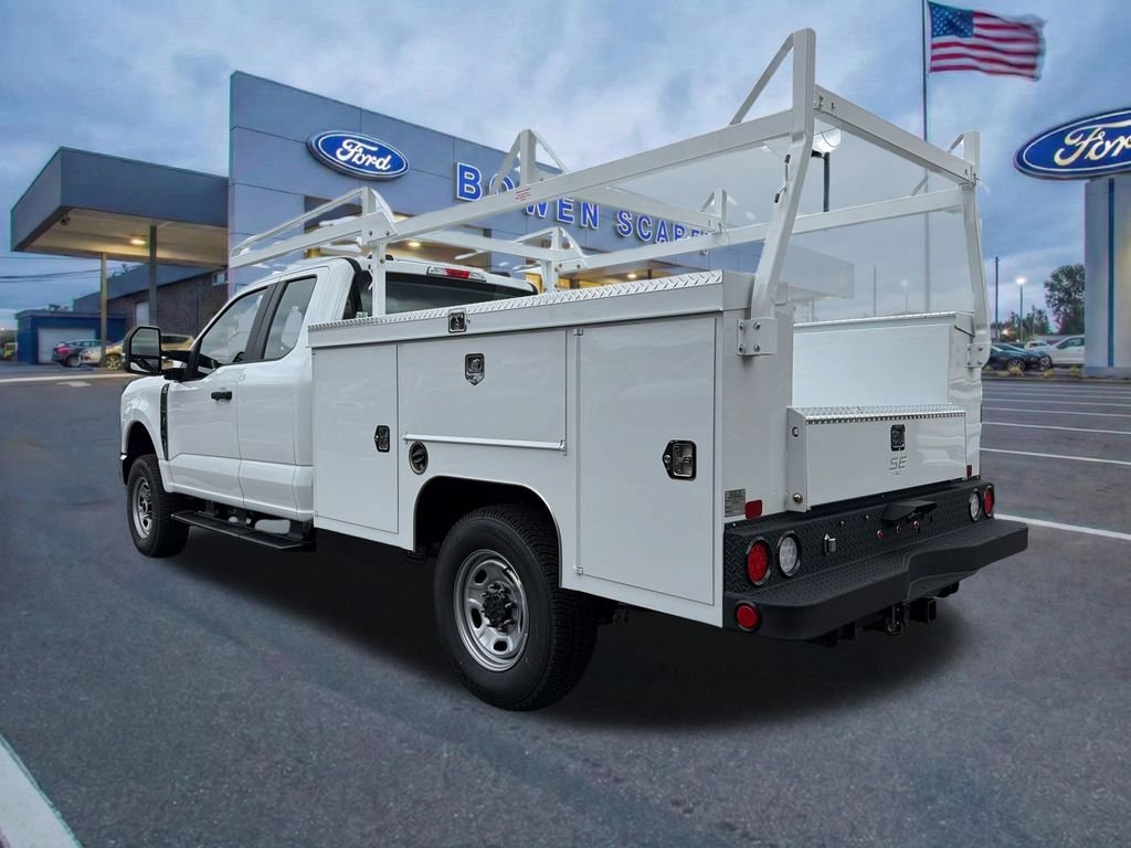 New 2026 Oxford White Ford Service Body image 3