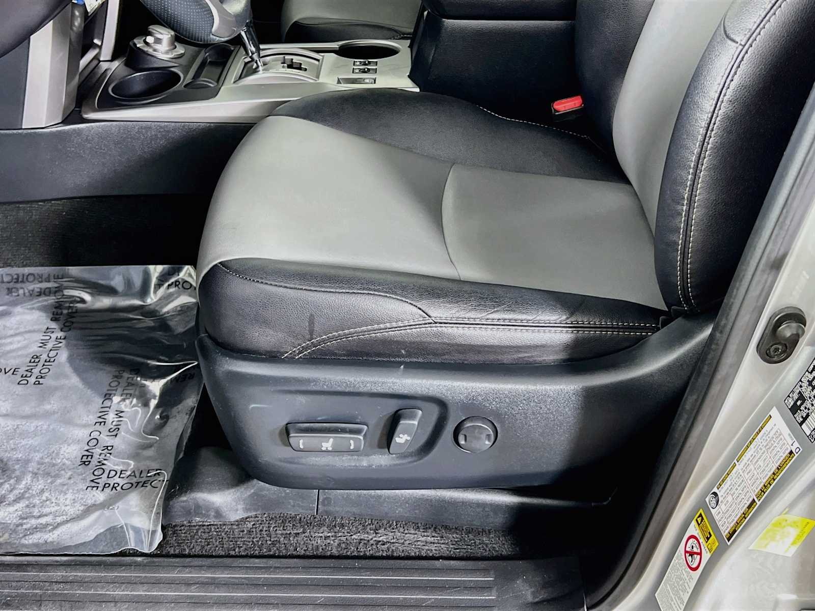 Used 2018 Classic Silver Metallic Toyota SR5 Premium image 20