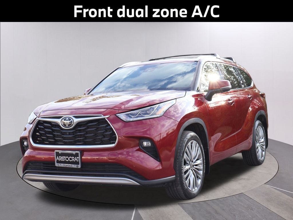 2023 Toyota Highlander Platinum photo 3