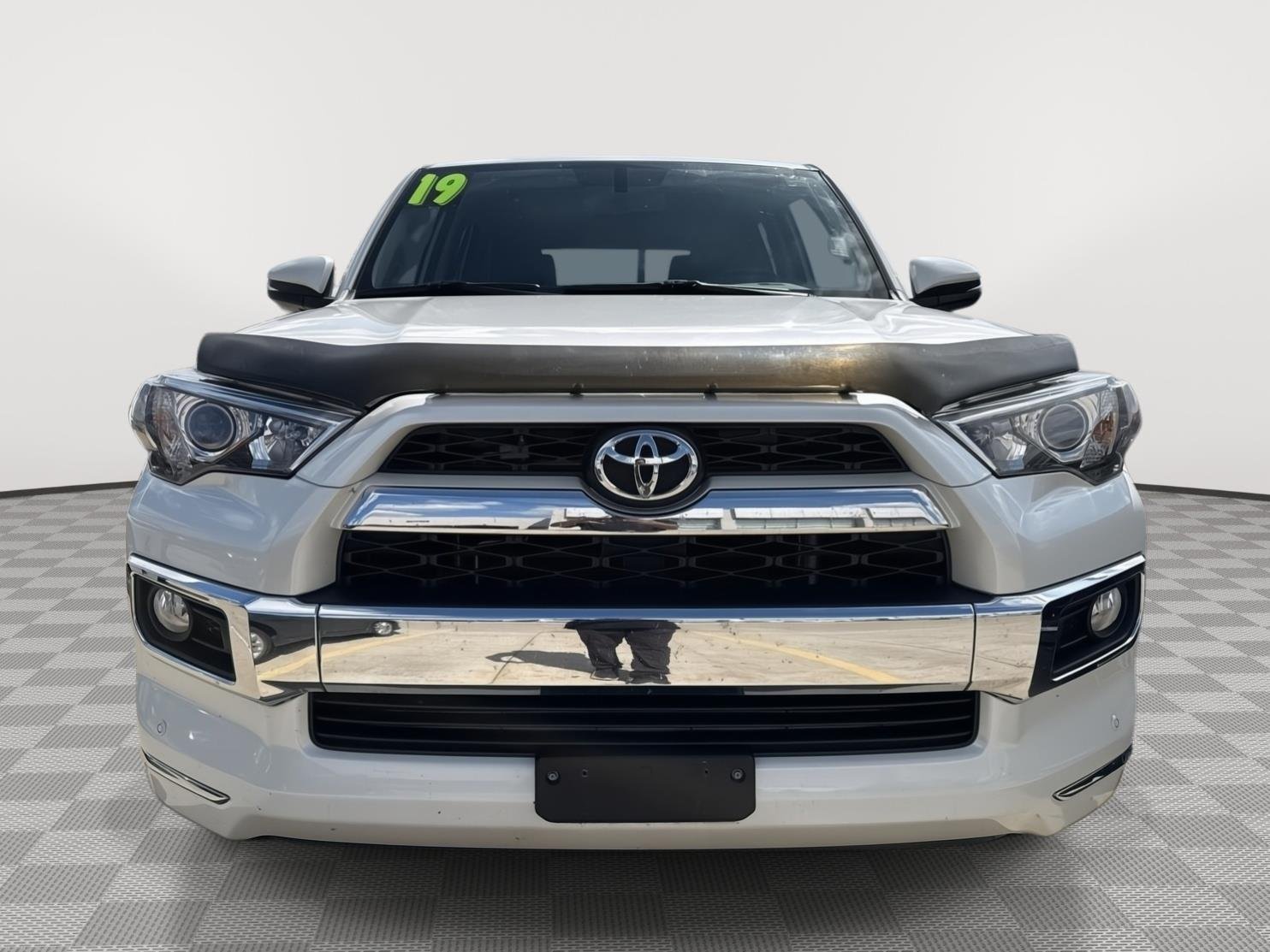 Certified Used 2019 Blizzard Pearl Toyota Limited image 10