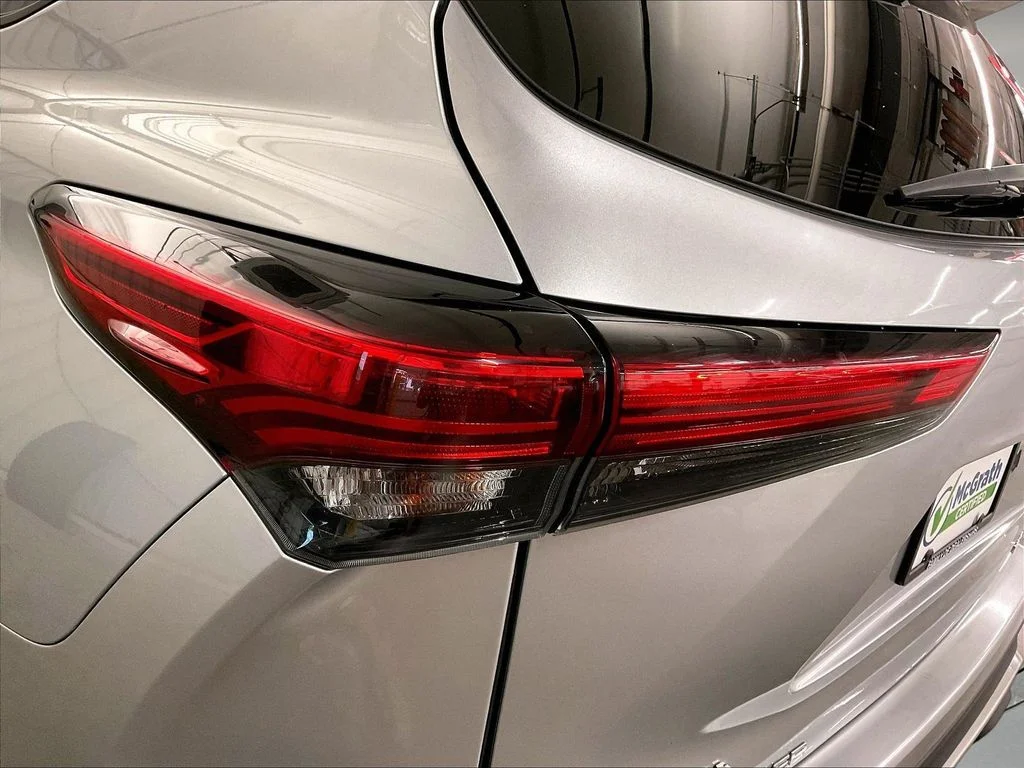 Used 2021 Silver Toyota XSE image 35