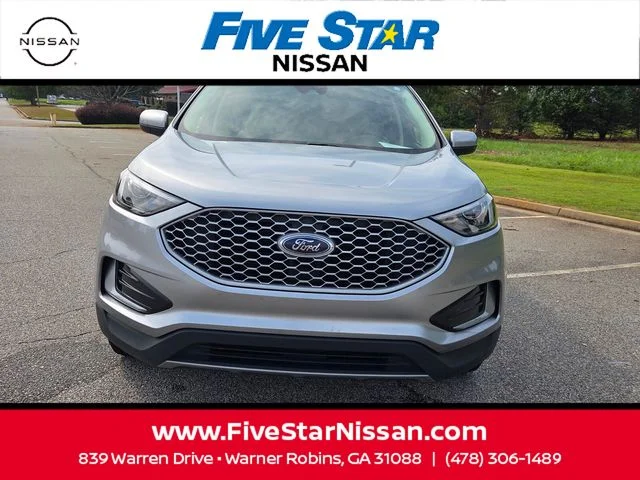 Used 2023 Silver Ford SEL image 2
