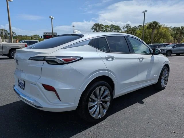 New 2026 White Frost Tricoat Buick Avenir image 4