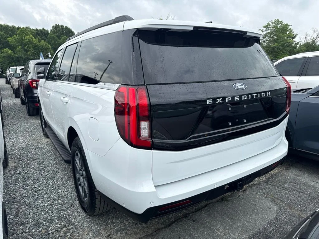 Used 2025 White Ford Active image 5