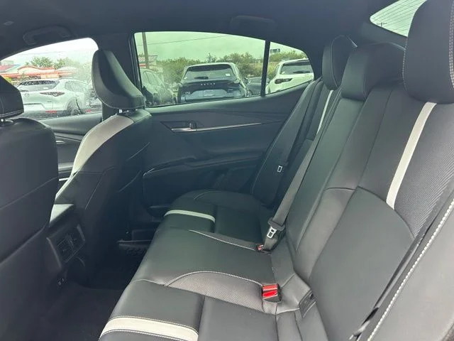 Used 2025  Toyota SE image 15