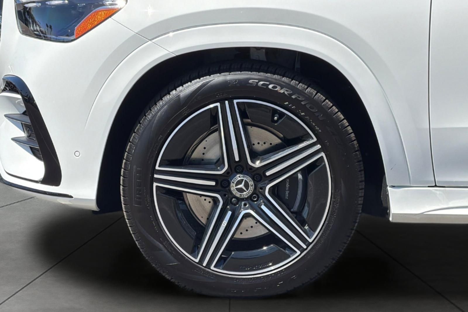 New 2026 Polar White Mercedes-Benz GLE 450 Coupe image 3