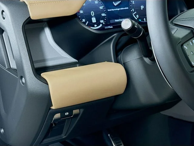 New 2026 Fuji White Land Rover V8 image 10