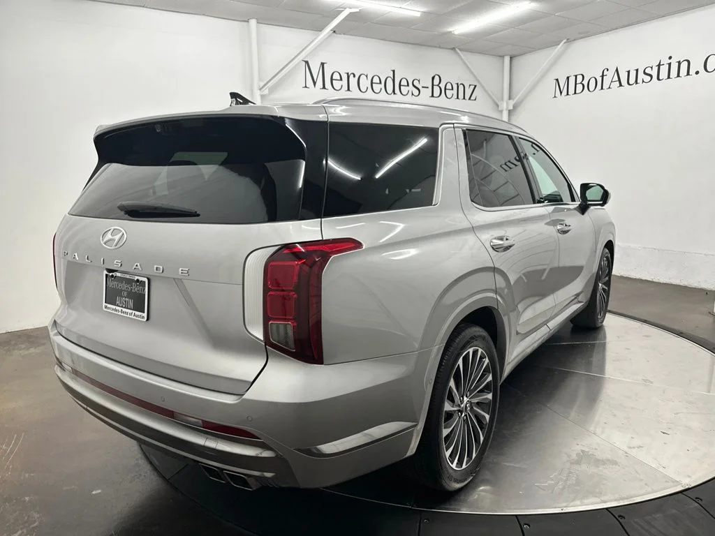 Used 2025 Silver Hyundai Calligraphy image 7