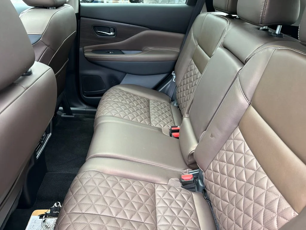 Used 2024 Gray Nissan Platinum image 34