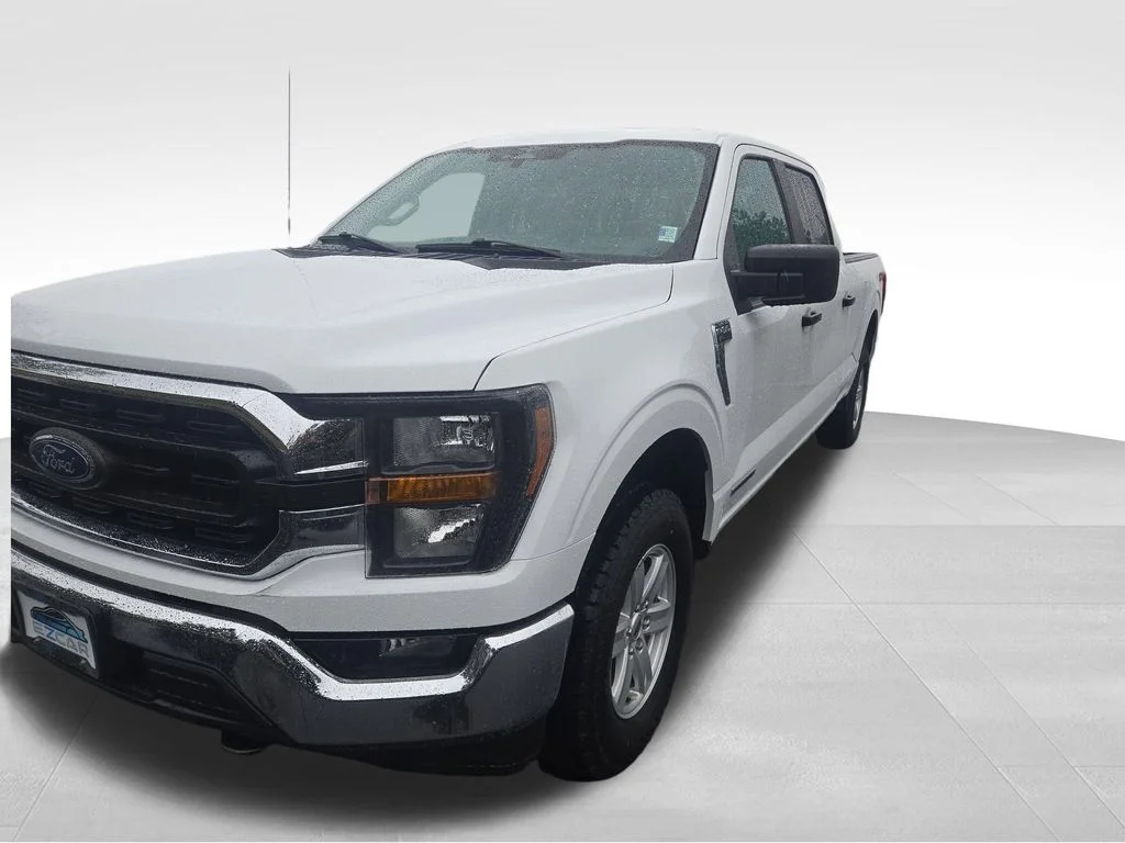 Used 2023 White Ford XLT image 15