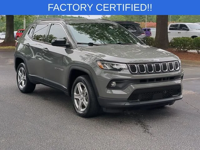 Used 2024 Gray Jeep Latitude image 7