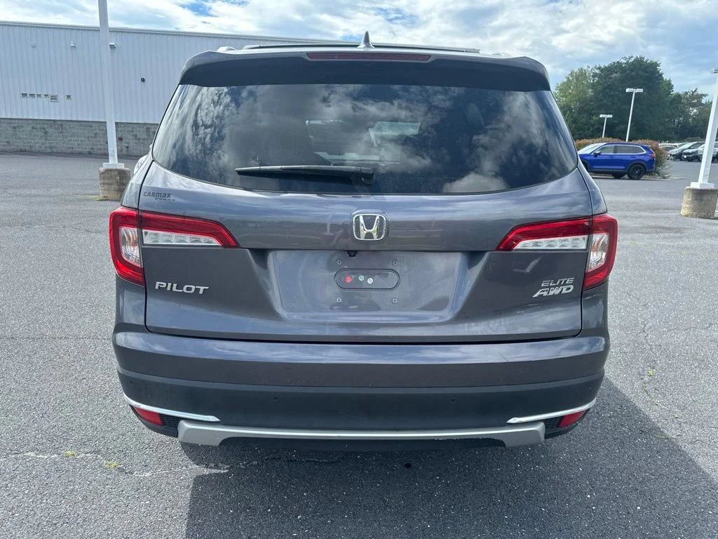 Certified Used 2021 Modern Steel Metallic Honda AWD Elite image 4