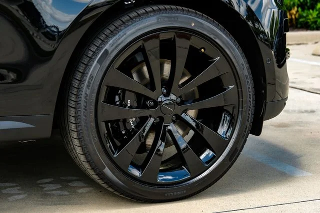New 2026 Santorini Black Land Rover SE image 73