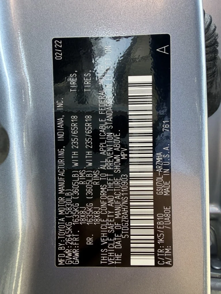 Used 2022  Toyota XLE image 31