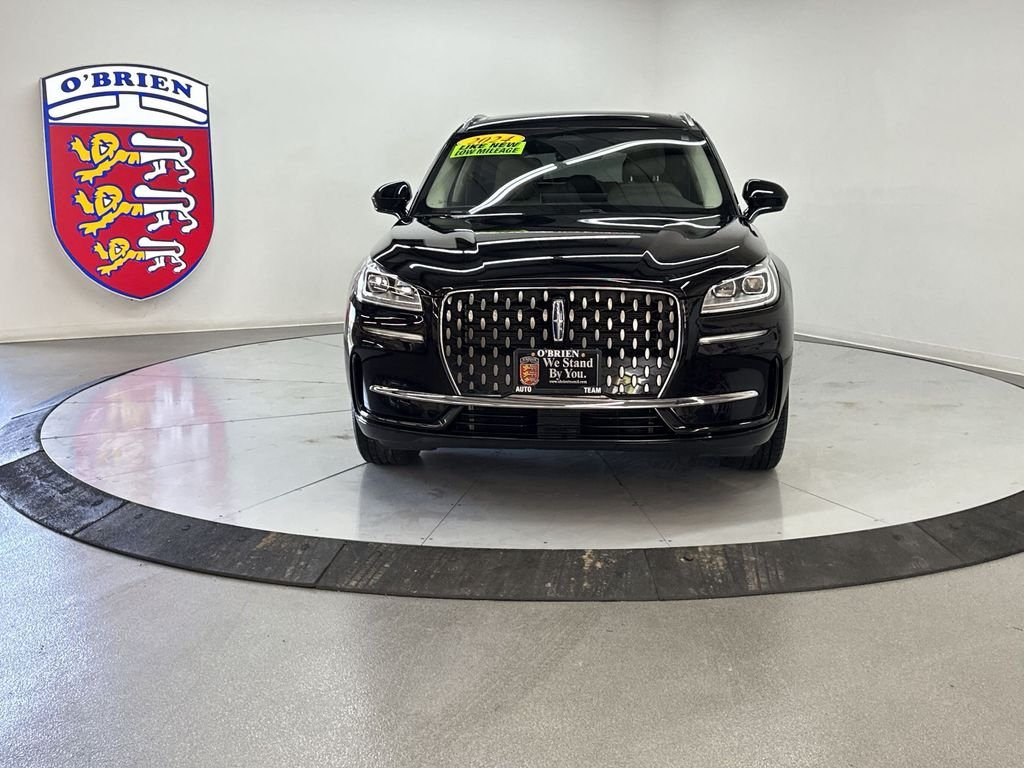 Used 2024 Black Metallic Lincoln Grand Touring image 10