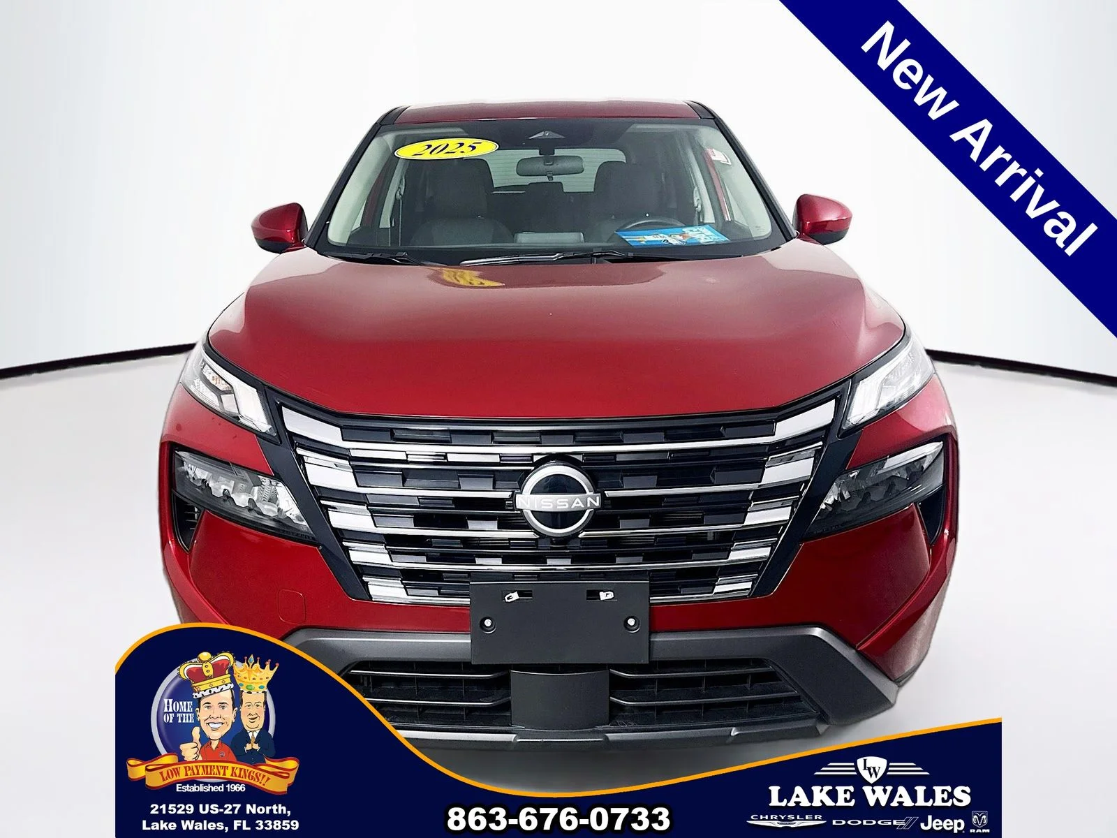 Used 2025 Red Nissan SV image 2
