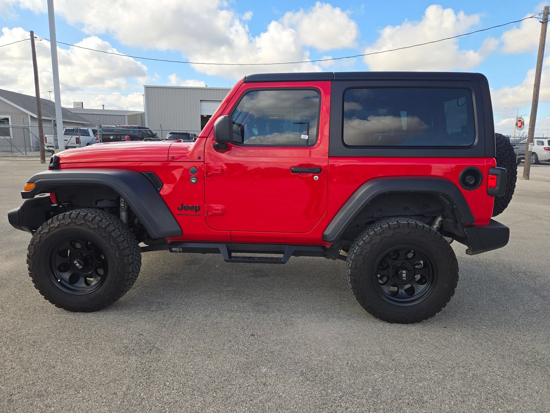 Used 2023 Firecracker Red Clearcoat Jeep Sport S image 6