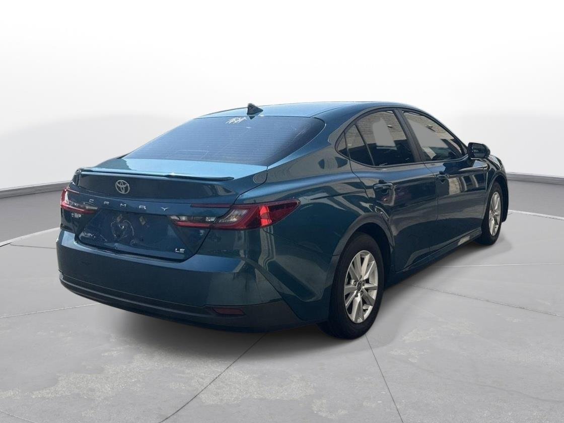 Used 2025 Ocean Gem Toyota LE image 6