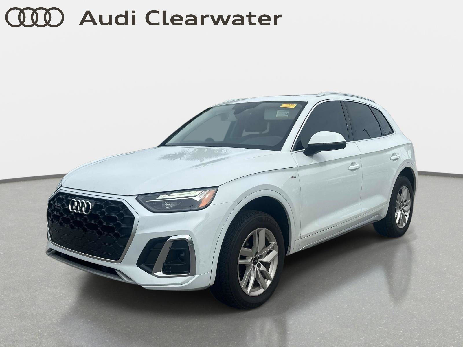 2023 Audi Q5 45 Premium's photo